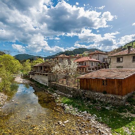 Trigrad Hotel Екстер'єр фото
