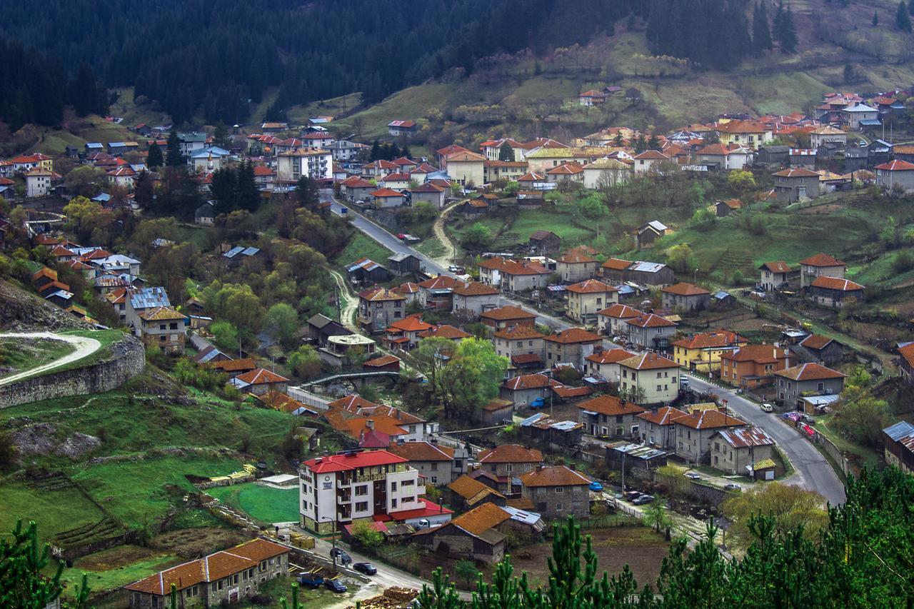 Trigrad Hotel Екстер'єр фото