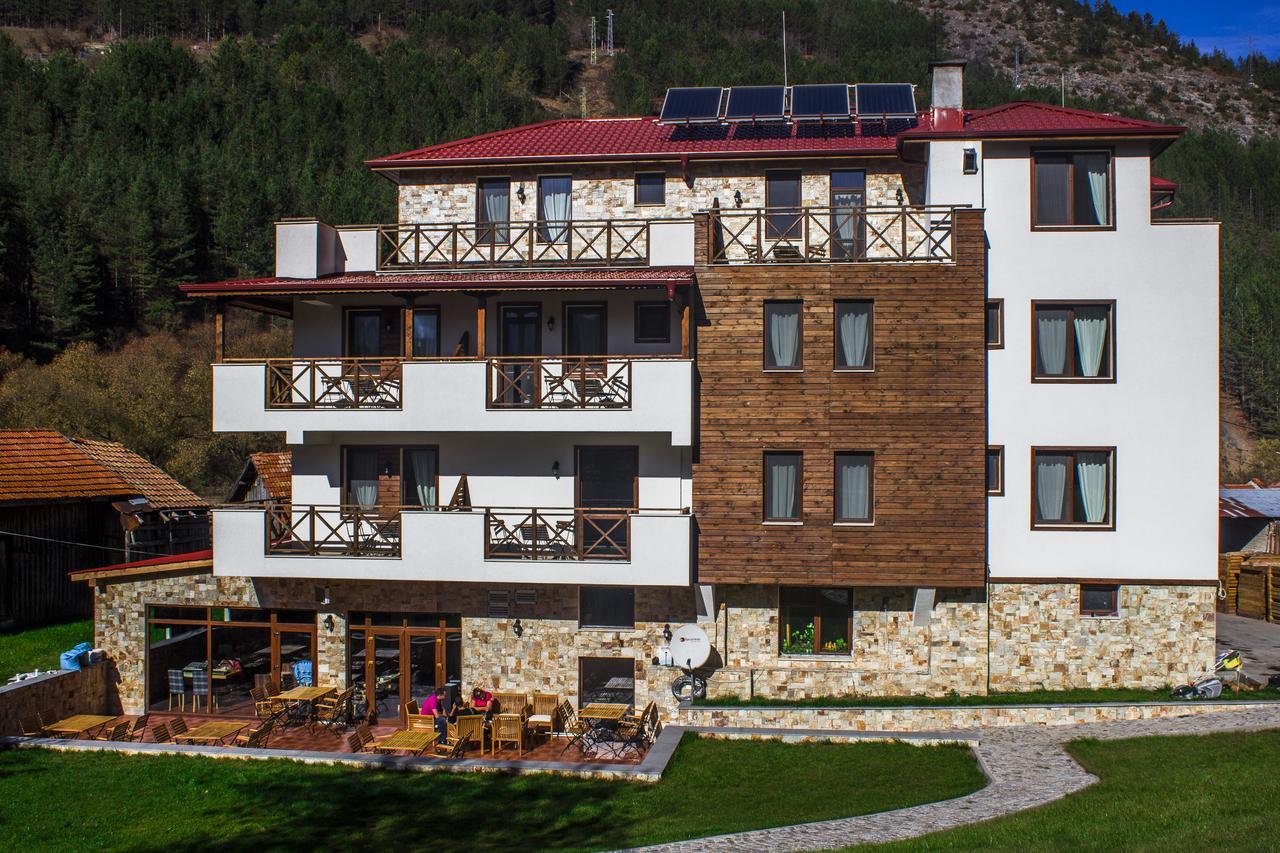 Trigrad Hotel Екстер'єр фото